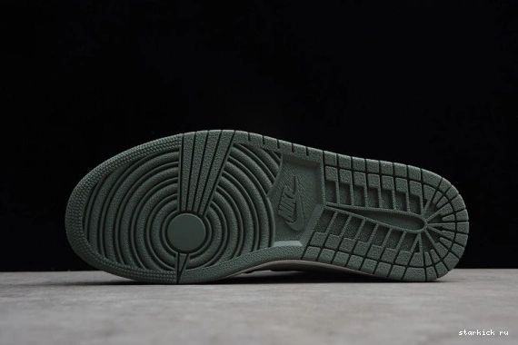 AIR 555088-135 “CLAY JORDAN OG 555088-135 HIGH RETRO GREEN” 1 1204